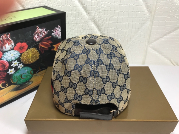 ブランド帽子側面デザイン